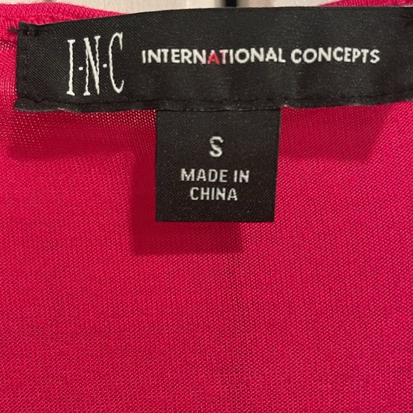 NWOT Pink Fushia V-Neck Short Sleeve Slip on Tunic Blouse, Size Small - Picture 5 of 6